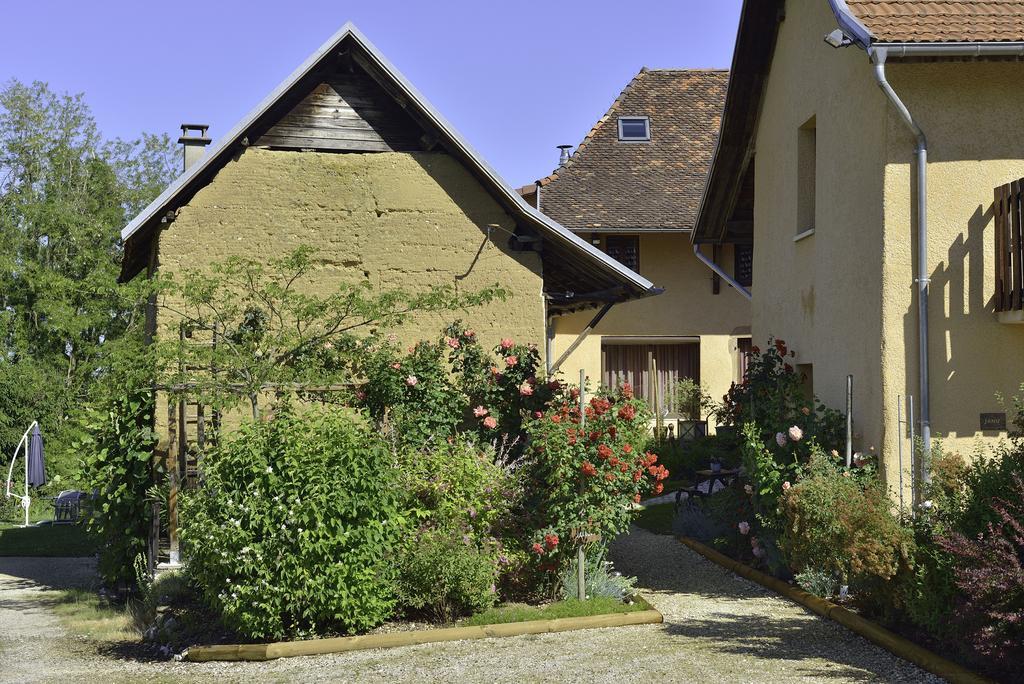 La Parenthese Bed & Breakfast Saint-Genix-sur-Guiers Exterior photo